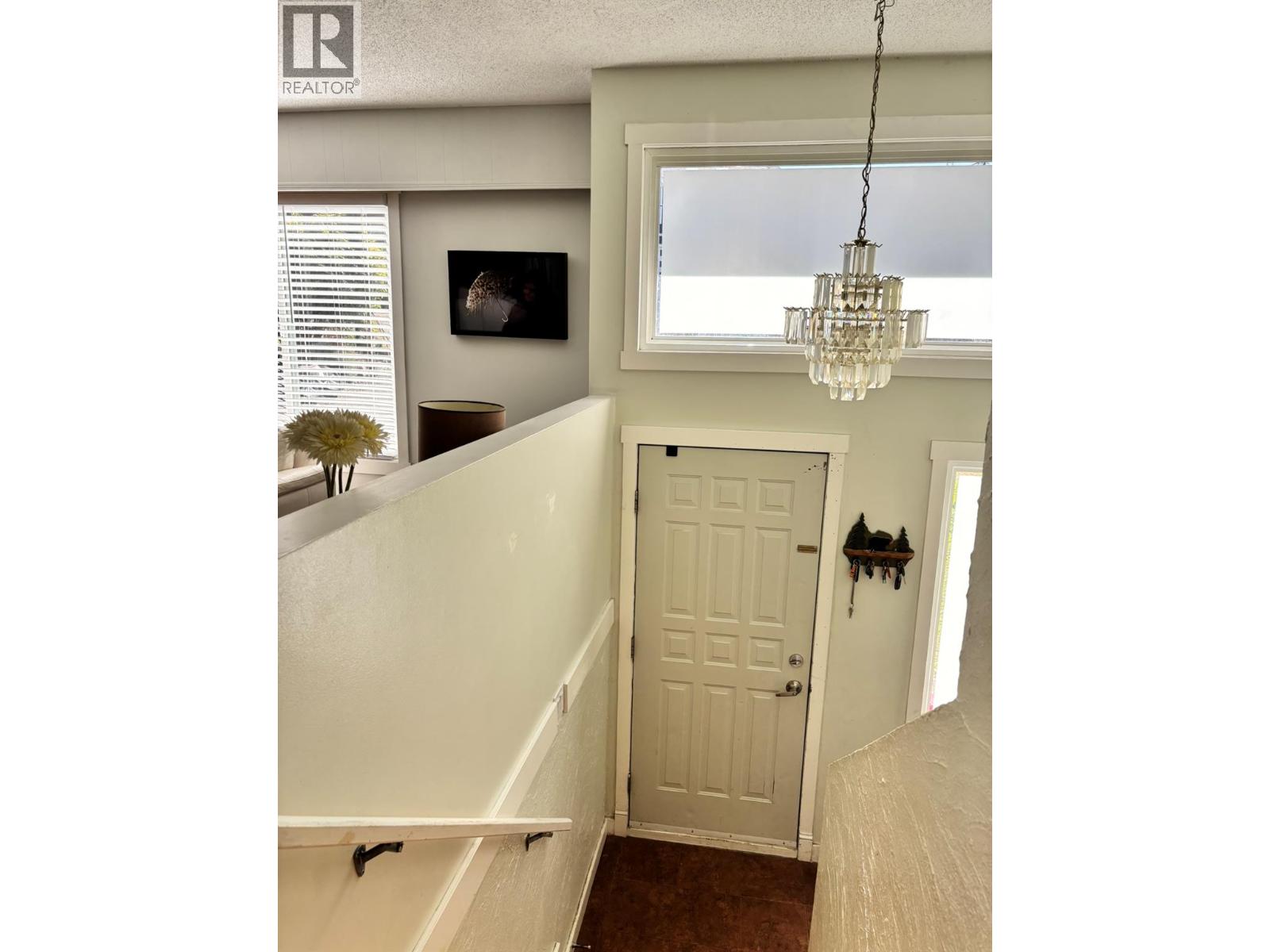  488 Stanley Crescent, Kelowna