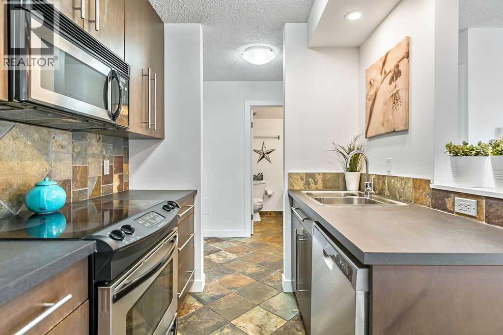 Single Family House for Sale in   A Street W Bankview Calgary 