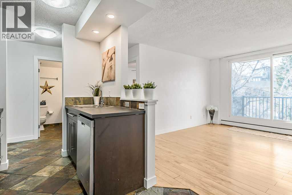 Single Family House for Sale in   A Street W Bankview Calgary 