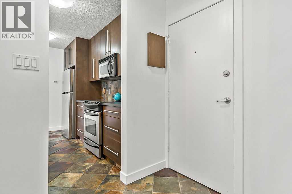 Single Family House for Sale in   A Street W Bankview Calgary 