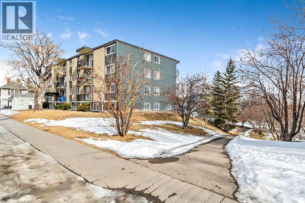 Single Family House for Sale in   A Street W Bankview Calgary 