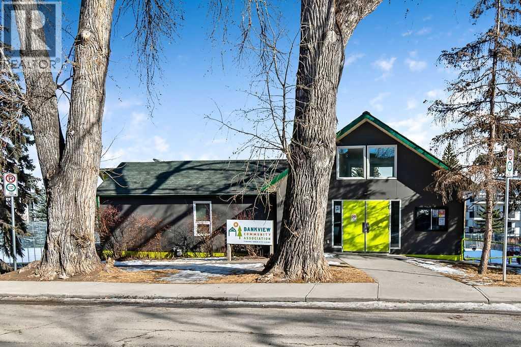 Single Family House for Sale in   A Street W Bankview Calgary 