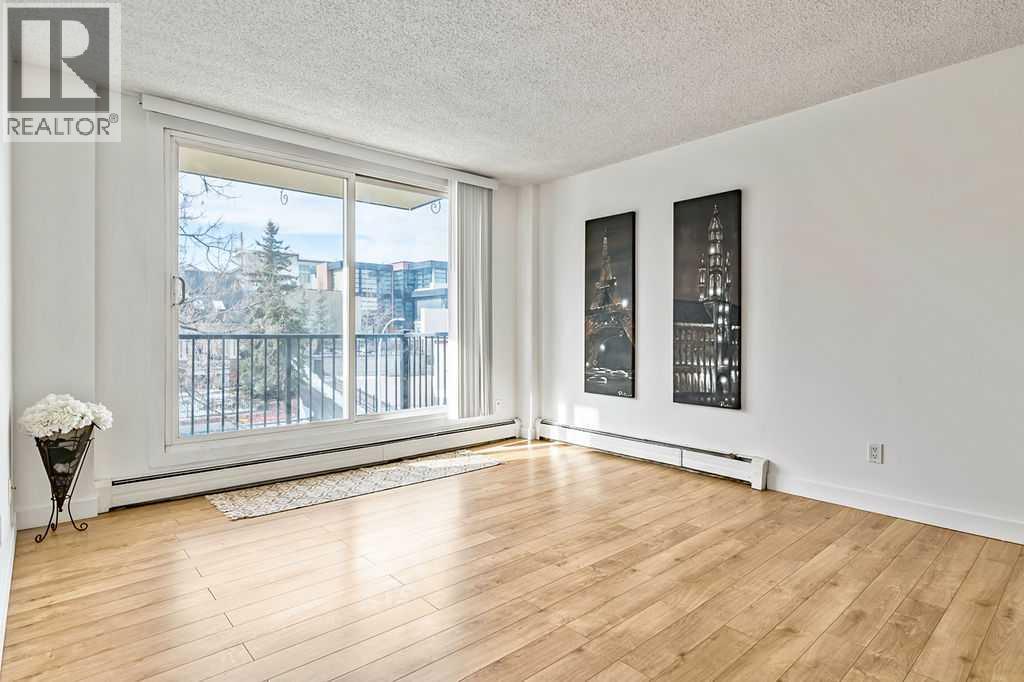 Single Family House for Sale in   A Street W Bankview Calgary 