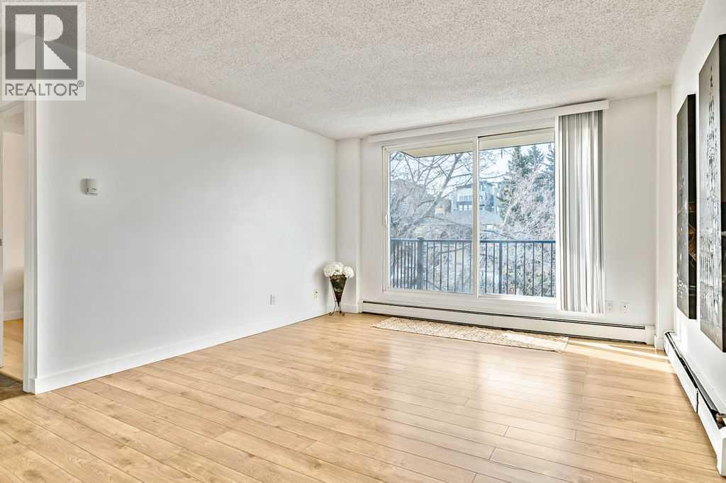 Single Family House for Sale in   A Street W Bankview Calgary 