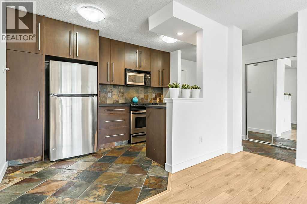 Single Family House for Sale in   A Street W Bankview Calgary 