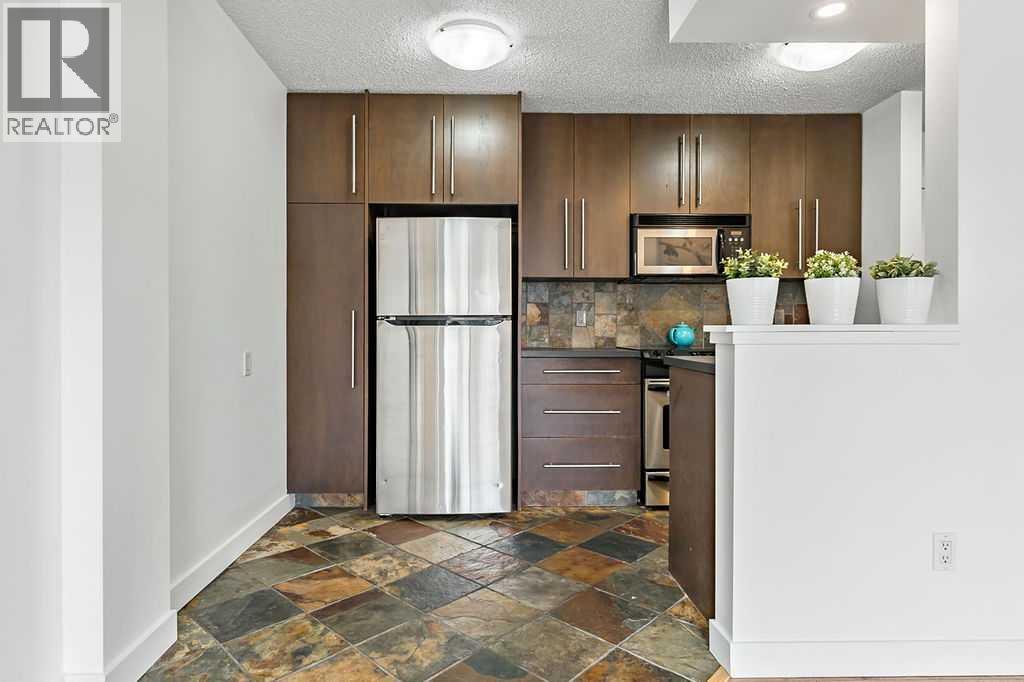 Single Family House for Sale in   A Street W Bankview Calgary 