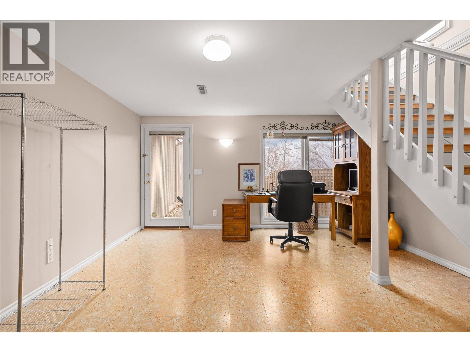  1116 Lynn Court, Kelowna