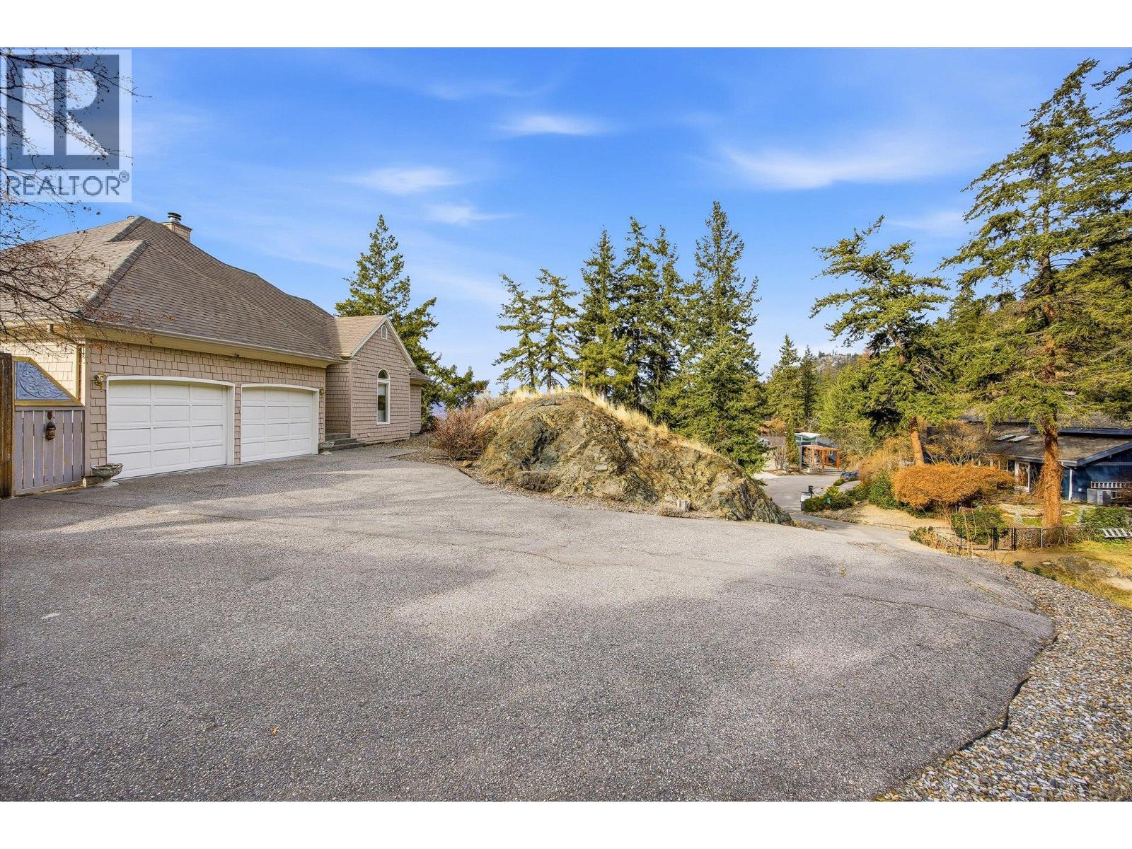  1116 Lynn Court, Kelowna