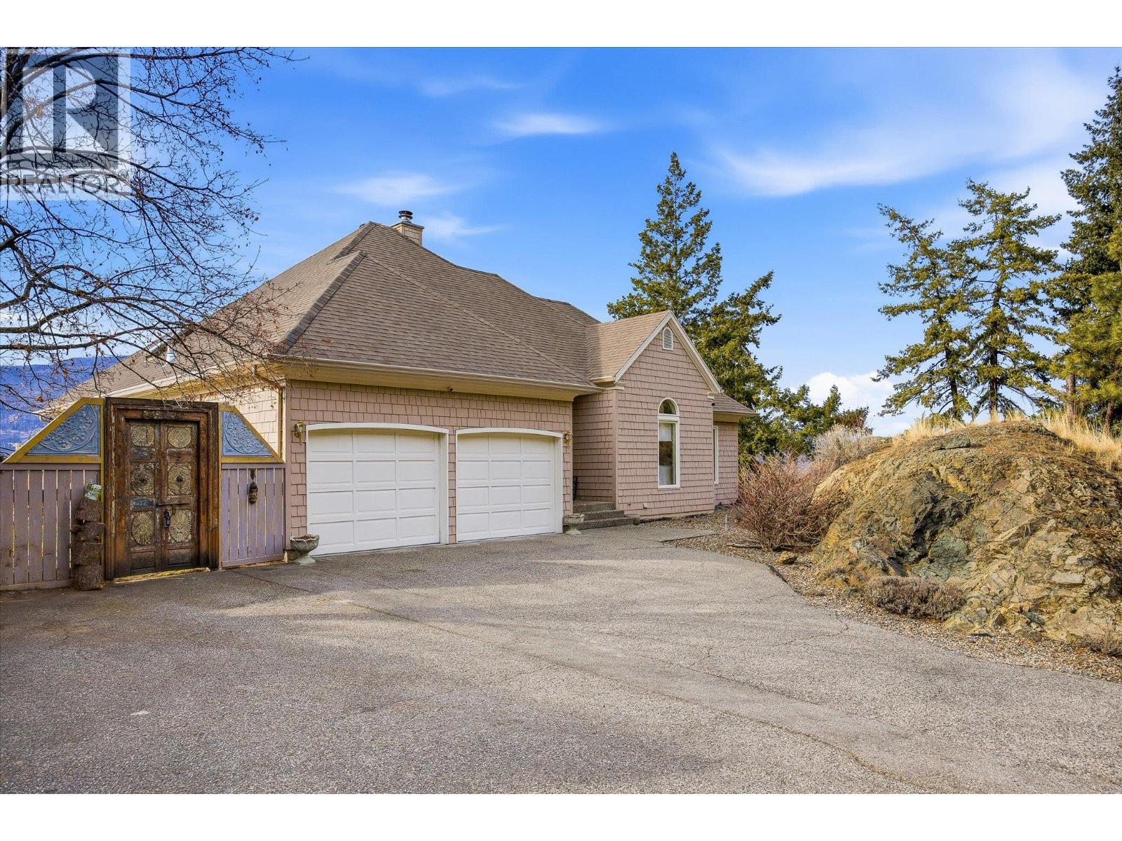  1116 Lynn Court, Kelowna