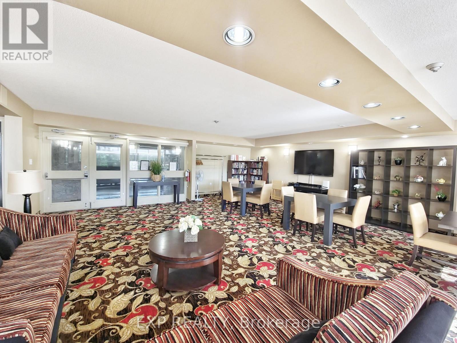 #410 5100 DORCHESTER ROAD - 12