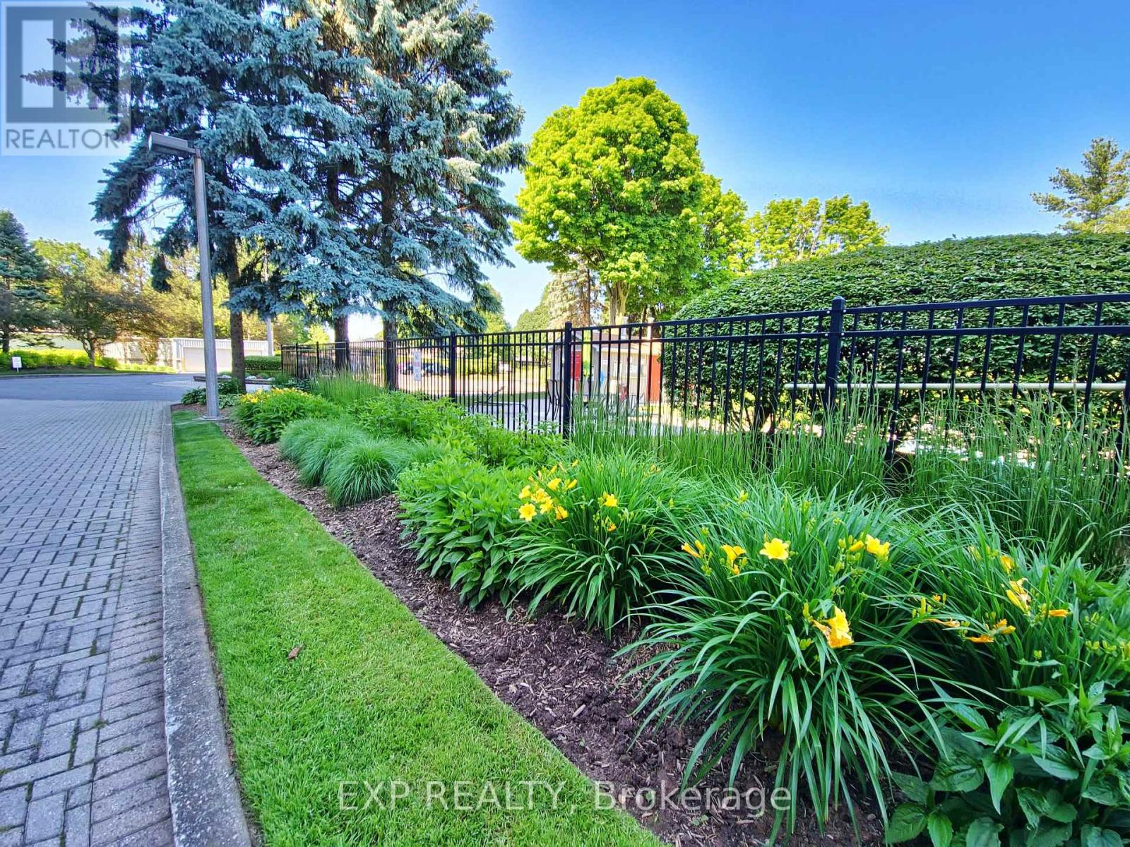 #410 5100 DORCHESTER ROAD - 35
