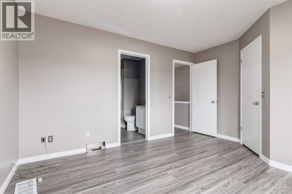 Single Family House for Sale in  Tuscany Springs Gardens NW Tuscany Calgary 