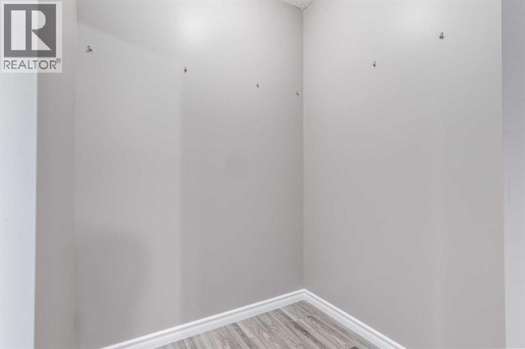 Single Family House for Sale in  Tuscany Springs Gardens NW Tuscany Calgary 