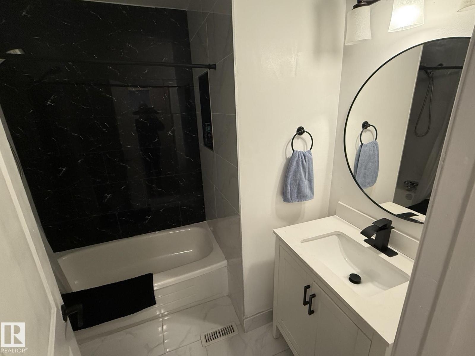 5344 38A AV NW - 18