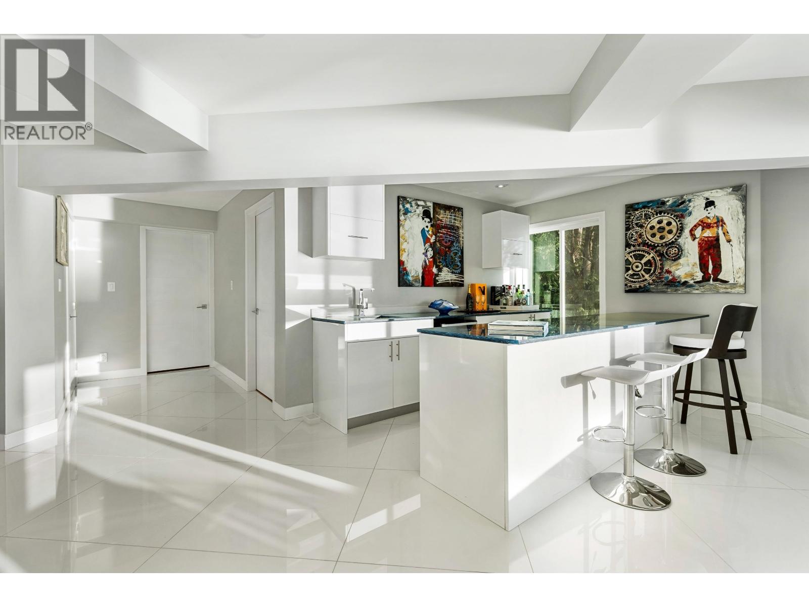 5530 PARTHENON PLACE, West Vancouver