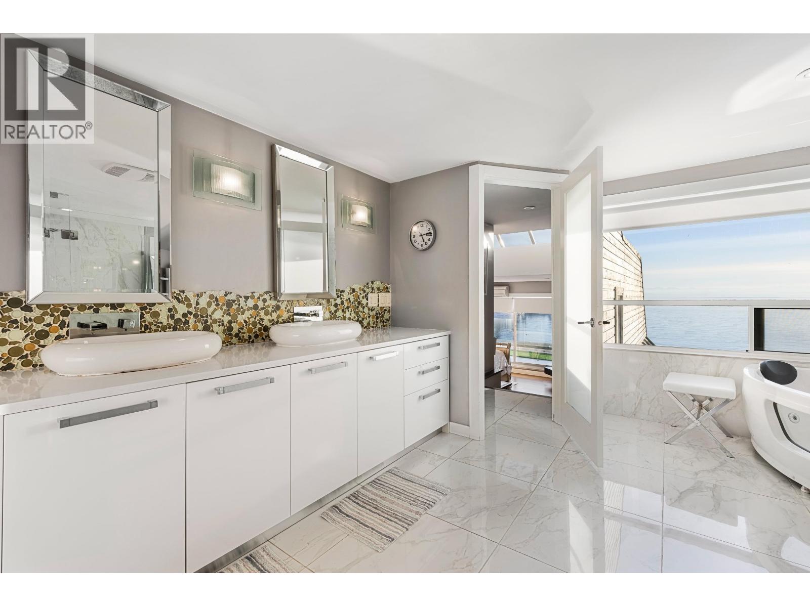 5530 PARTHENON PLACE, West Vancouver