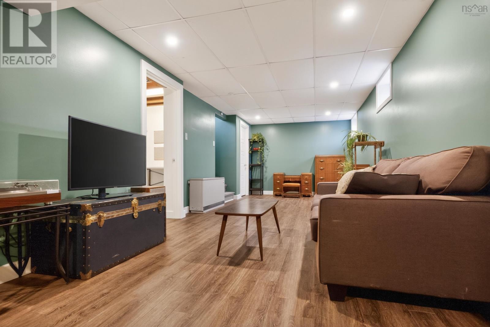 Property 32 of 49 of 27 Glory Avenue