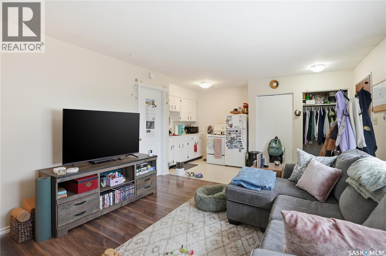 917 7TH AVENUE N - 13