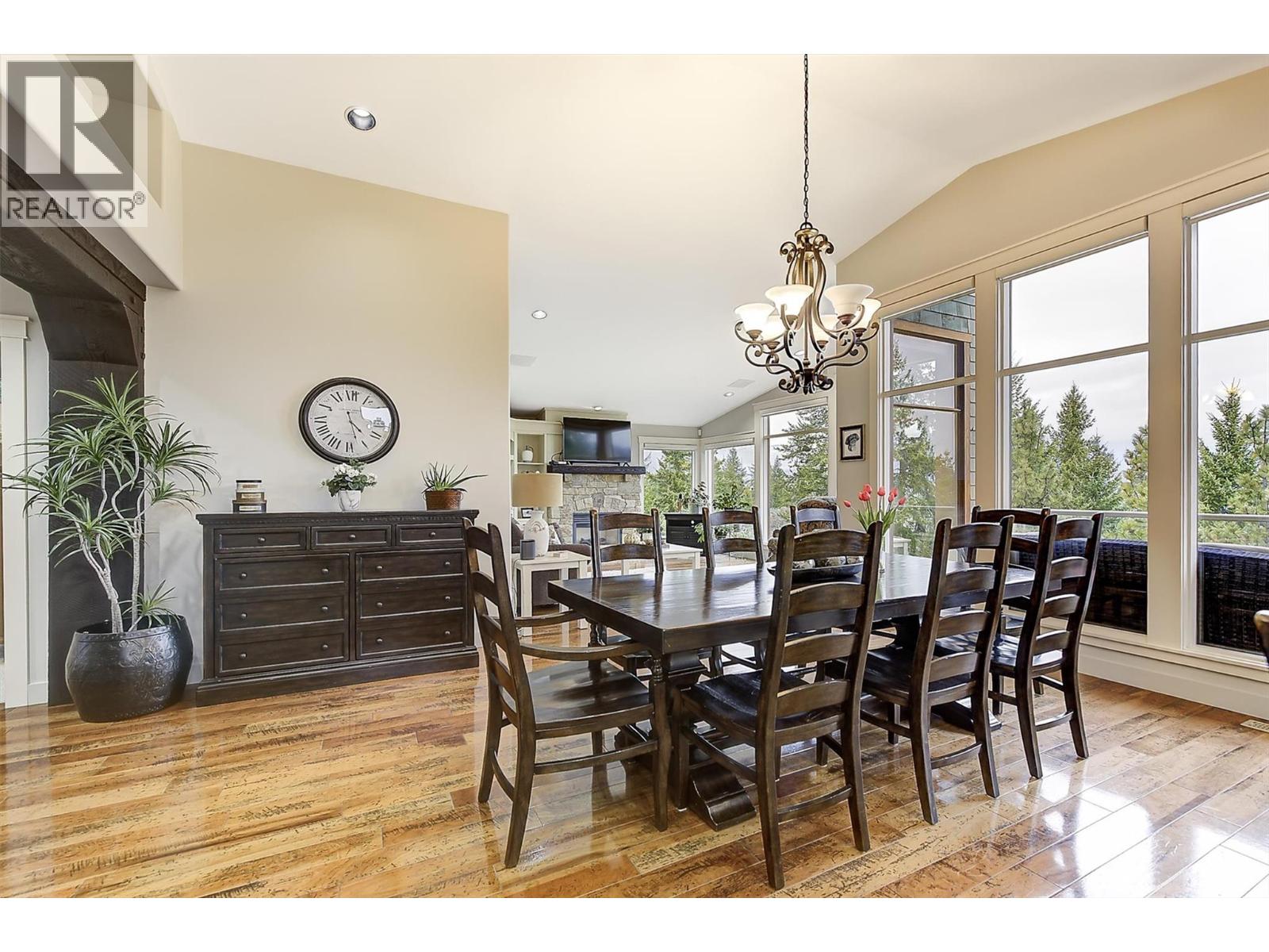  274 Knightsbridge Way, Kelowna