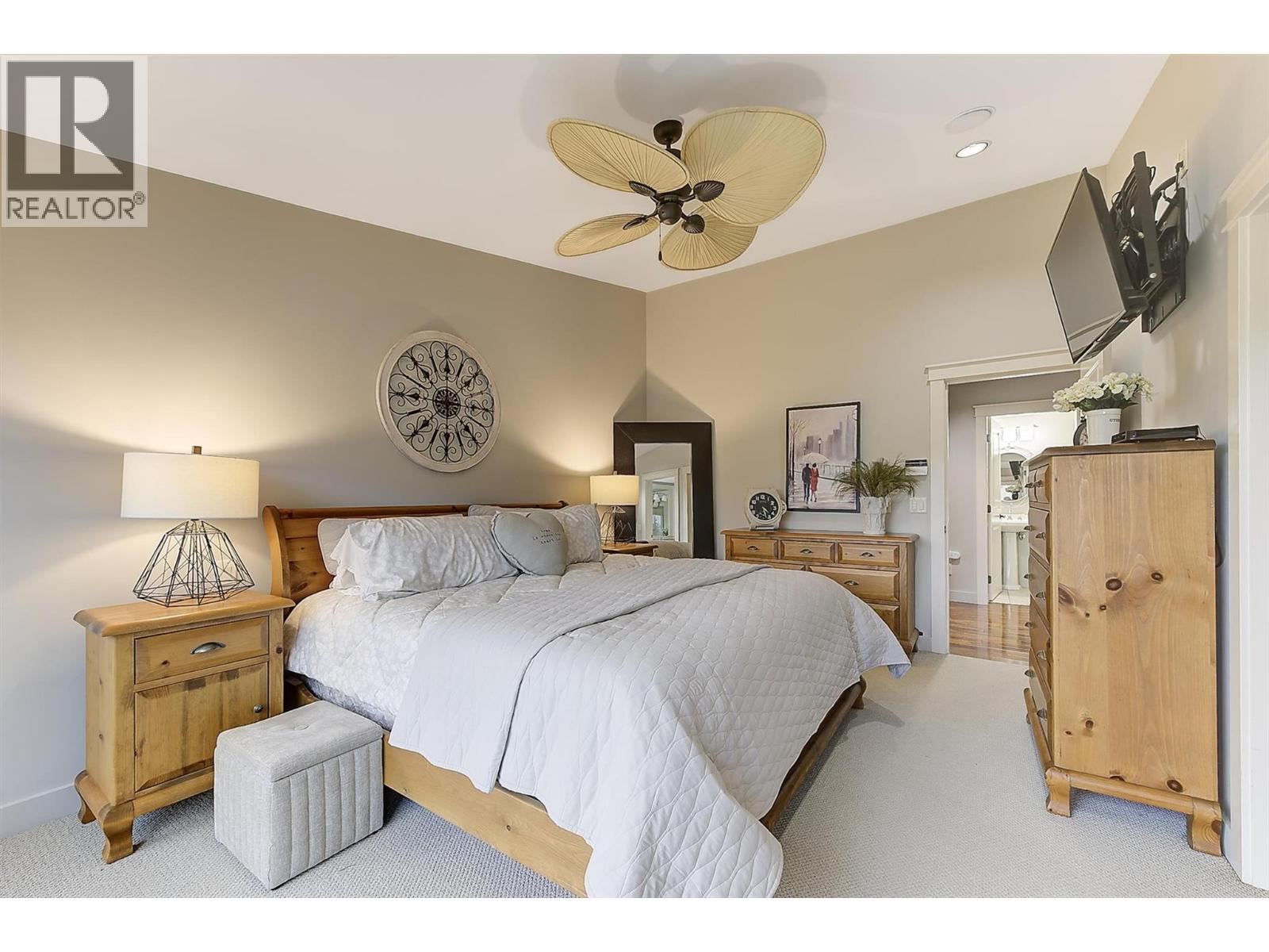  274 Knightsbridge Way, Kelowna