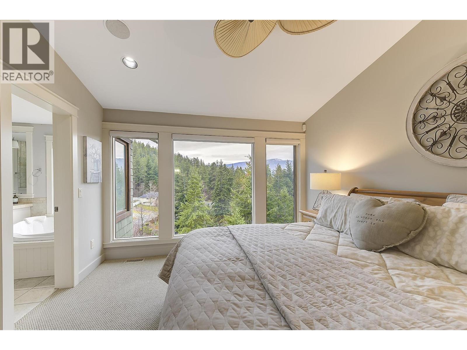  274 Knightsbridge Way, Kelowna