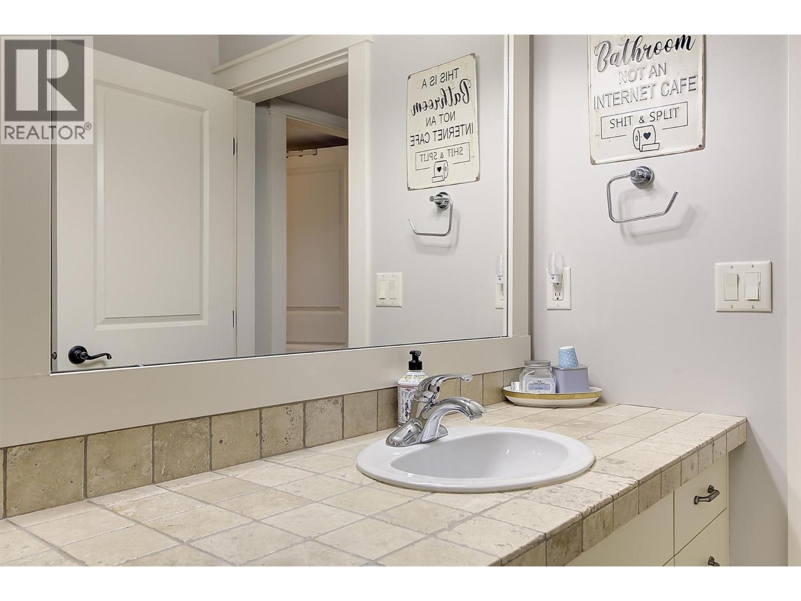  274 Knightsbridge Way, Kelowna