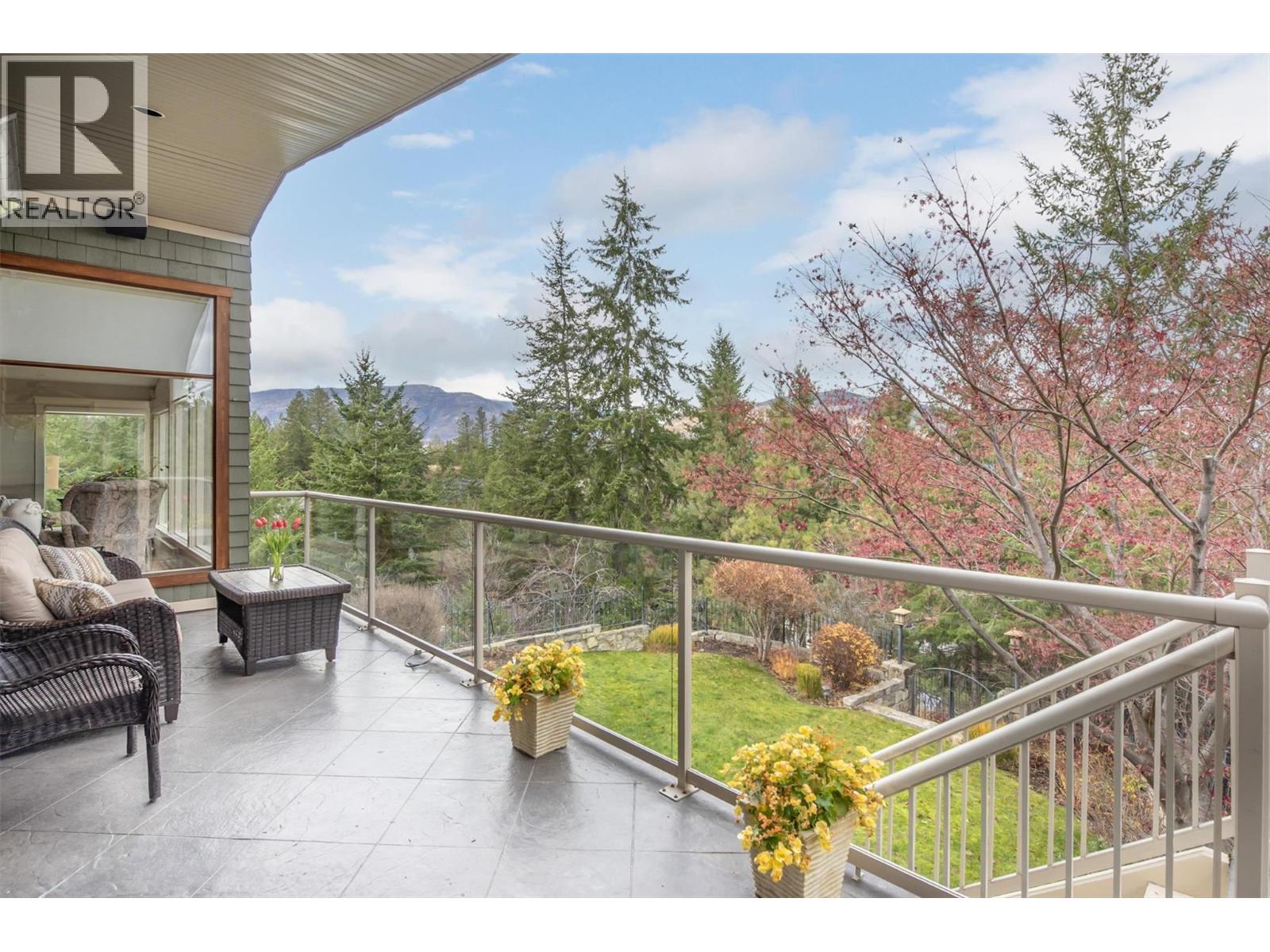  274 Knightsbridge Way, Kelowna
