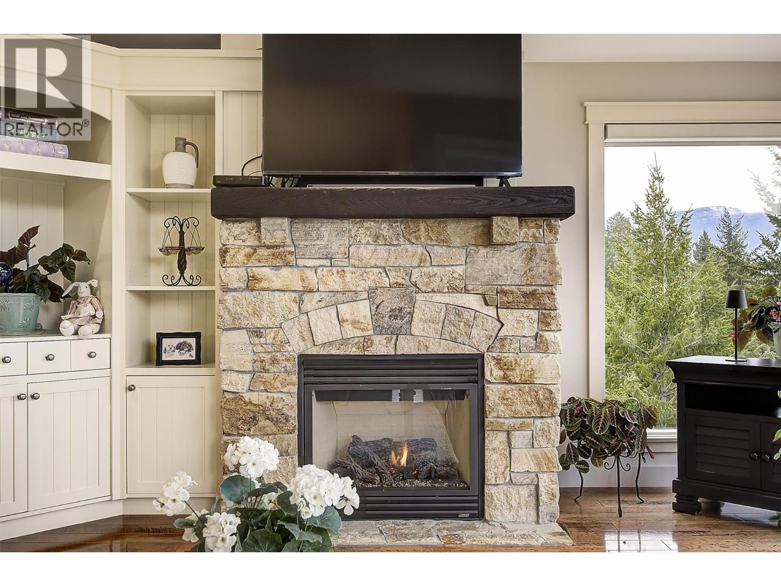  274 Knightsbridge Way, Kelowna