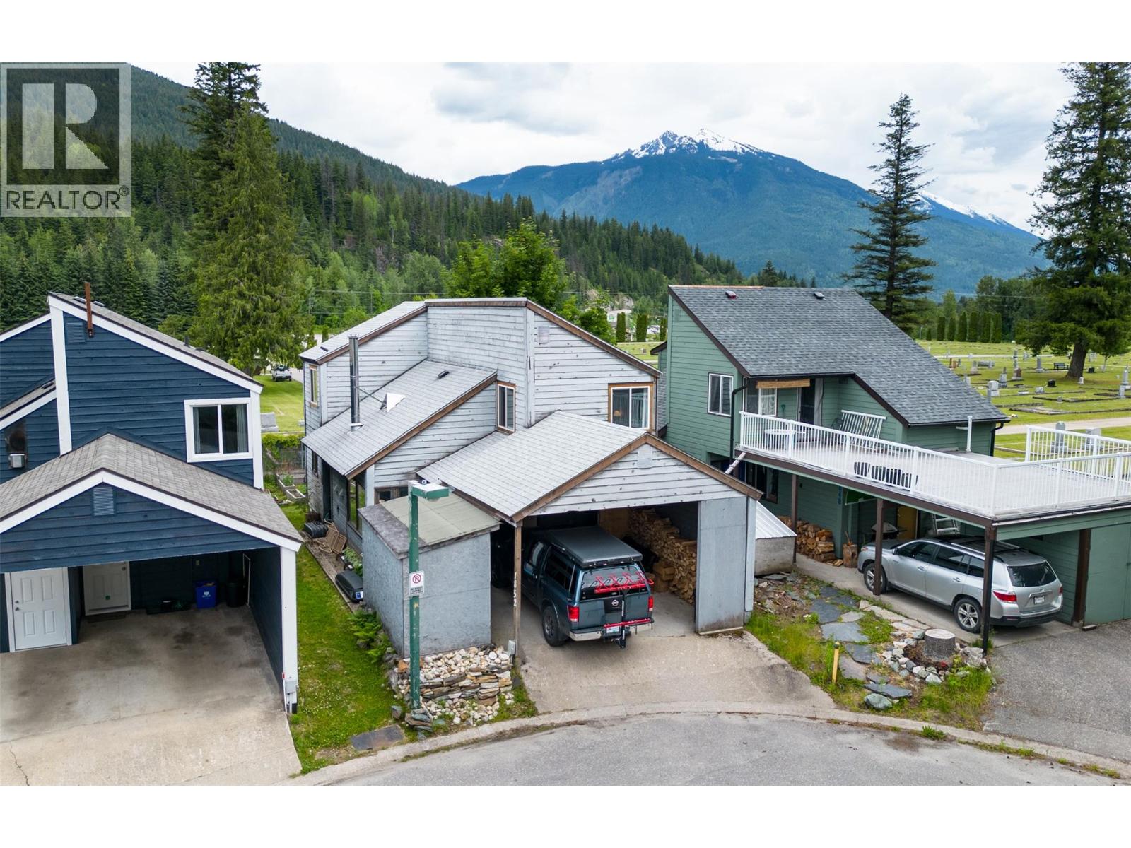 1852 Corbin Place, Revelstoke