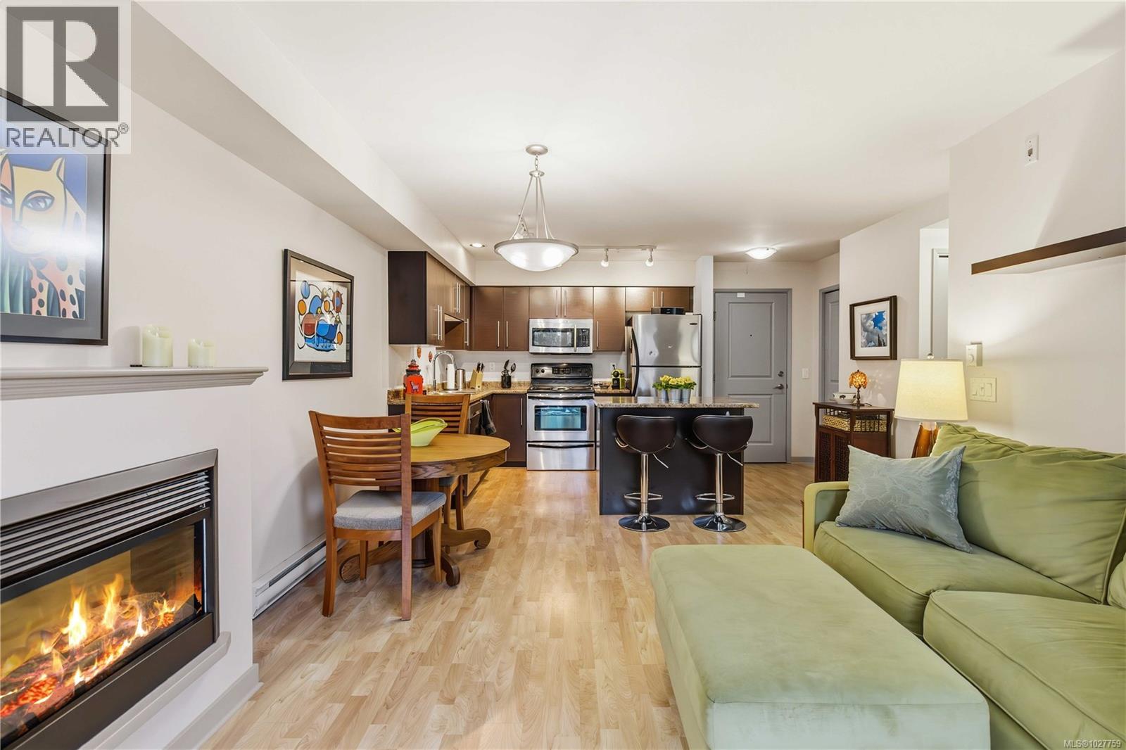 207 1618 North Dairy Road, Saanich