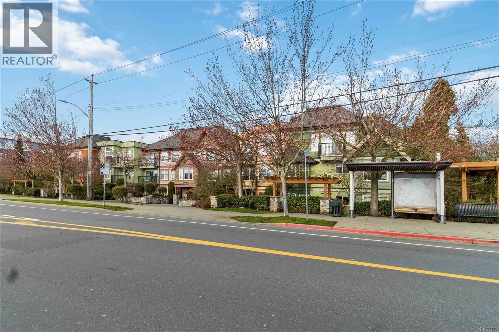 207 1618 North Dairy Road, Saanich