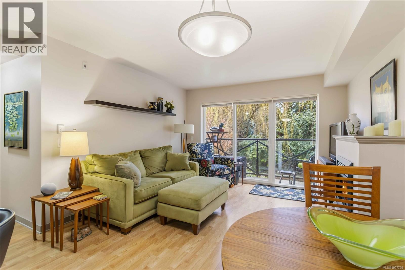 207 1618 North Dairy Road, Saanich