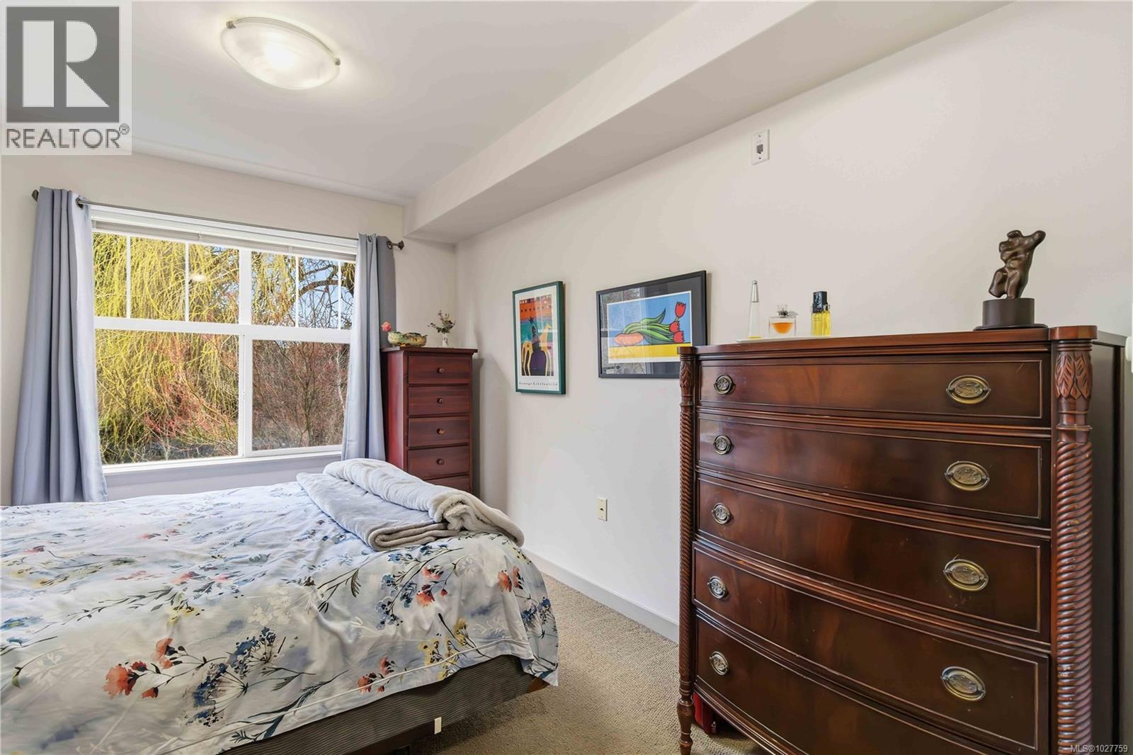 207 1618 North Dairy Road, Saanich