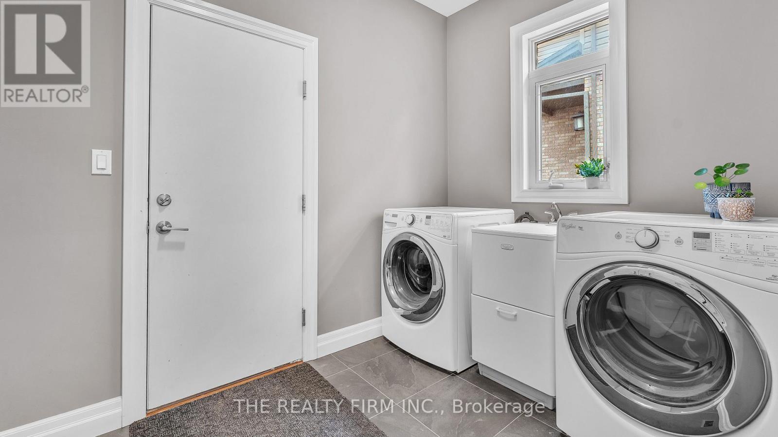 1773 BEAVERBROOK AVENUE - 8