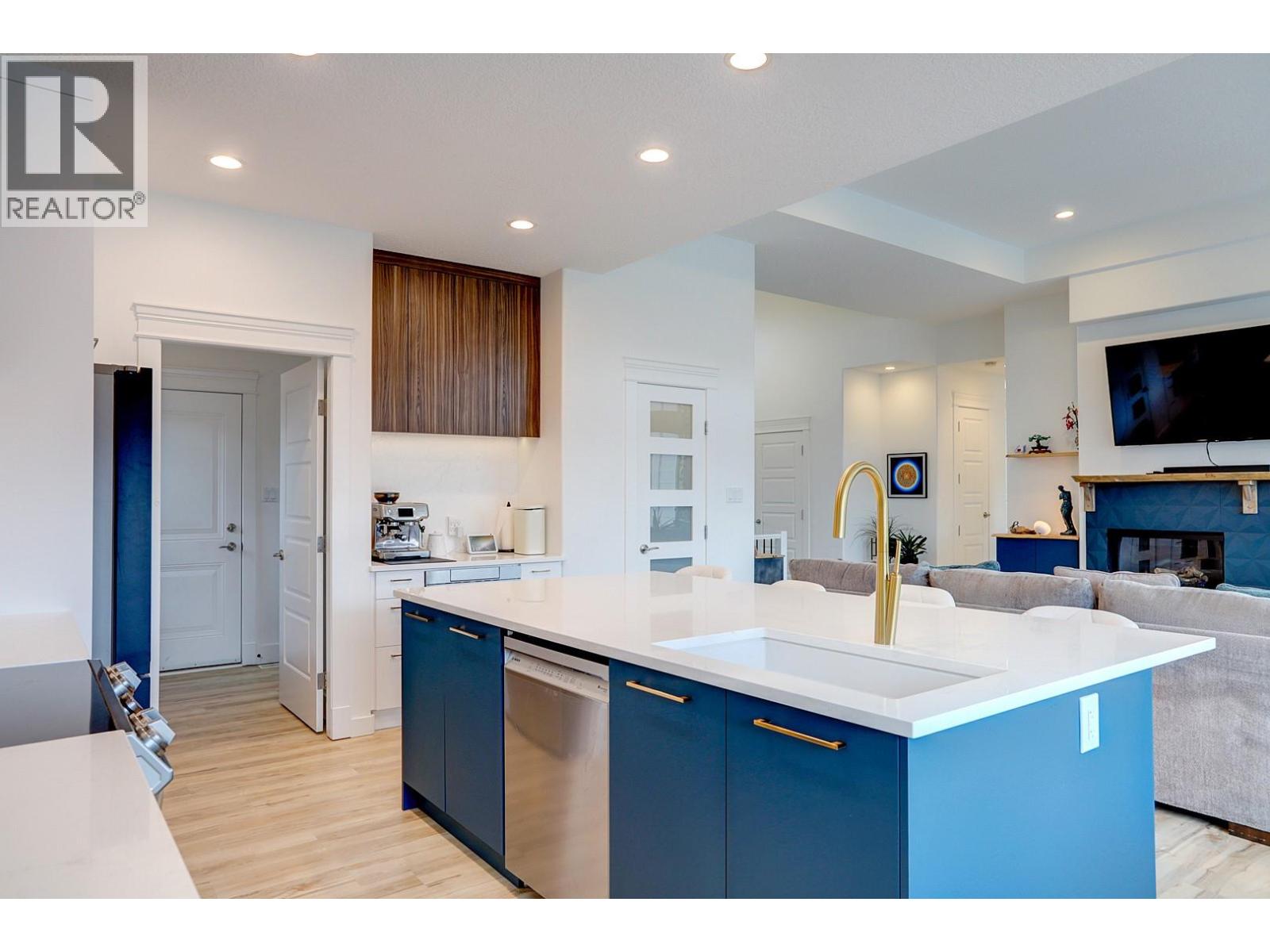 7313 Sunridge Road, Vernon