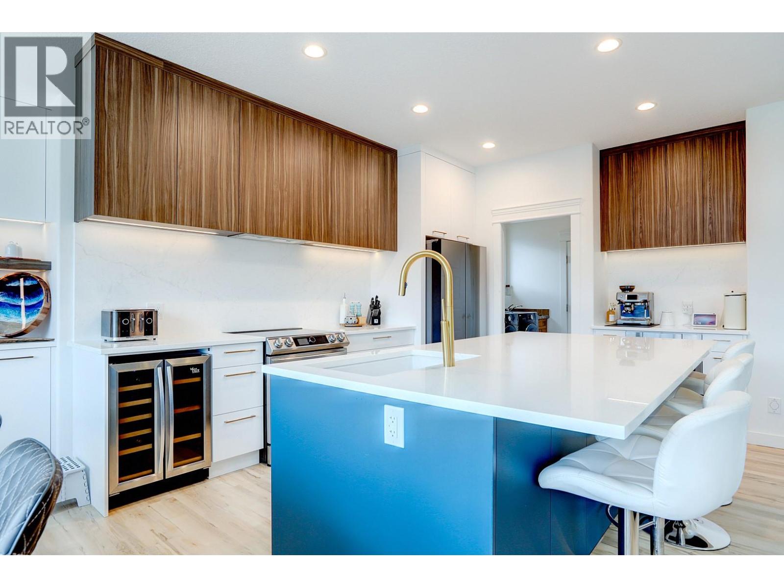 7313 Sunridge Road, Vernon