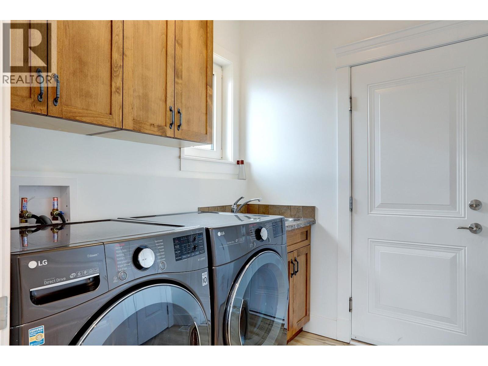 7313 Sunridge Road, Vernon