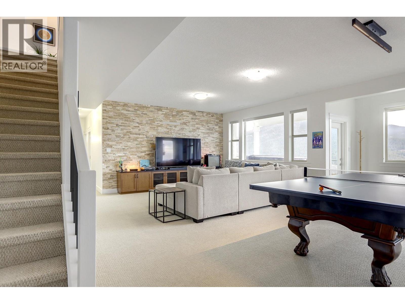 7313 Sunridge Road, Vernon