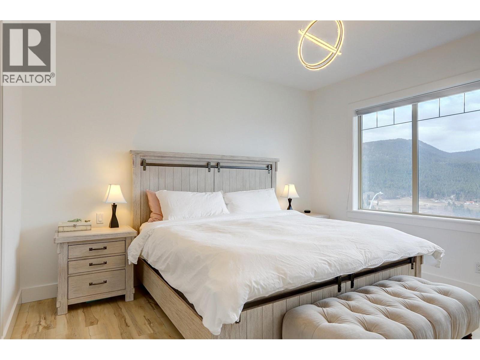 7313 Sunridge Road, Vernon