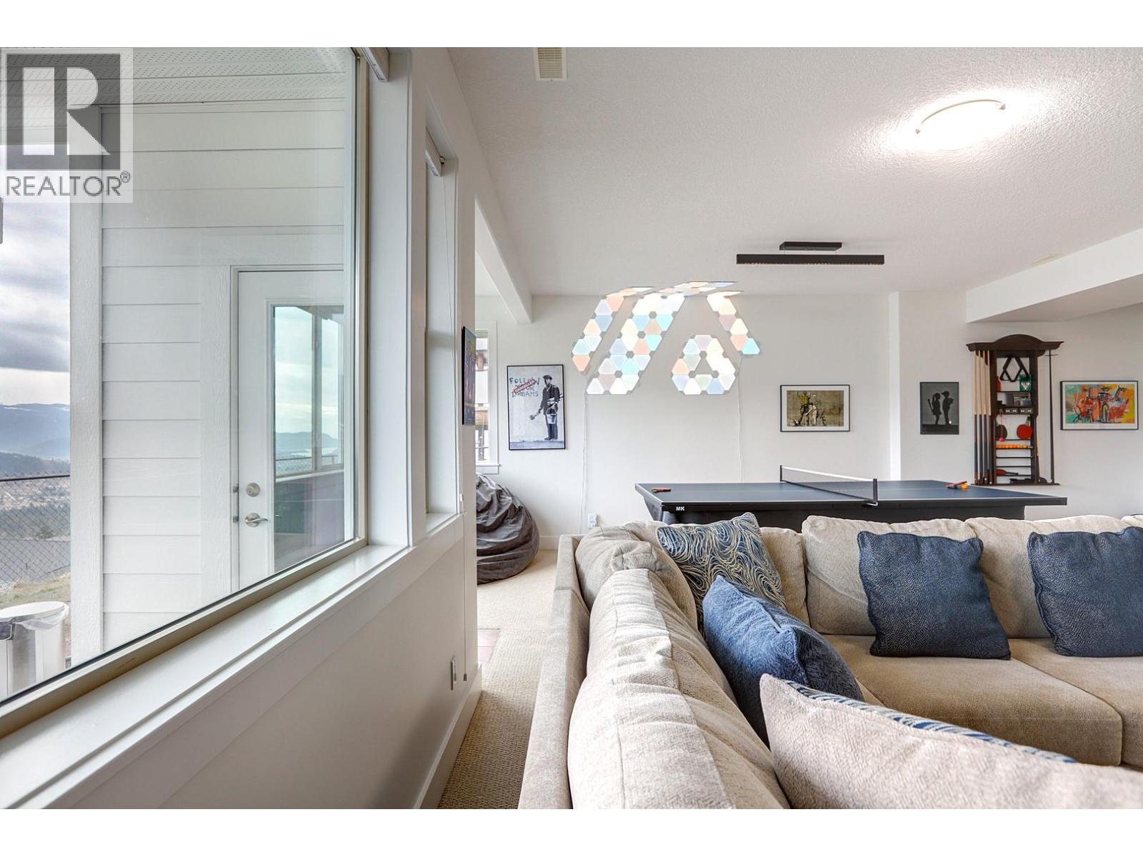 7313 Sunridge Road, Vernon