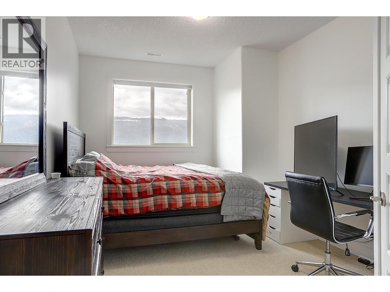 7313 Sunridge Road, Vernon