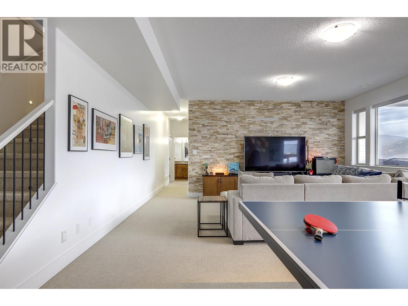 7313 Sunridge Road, Vernon