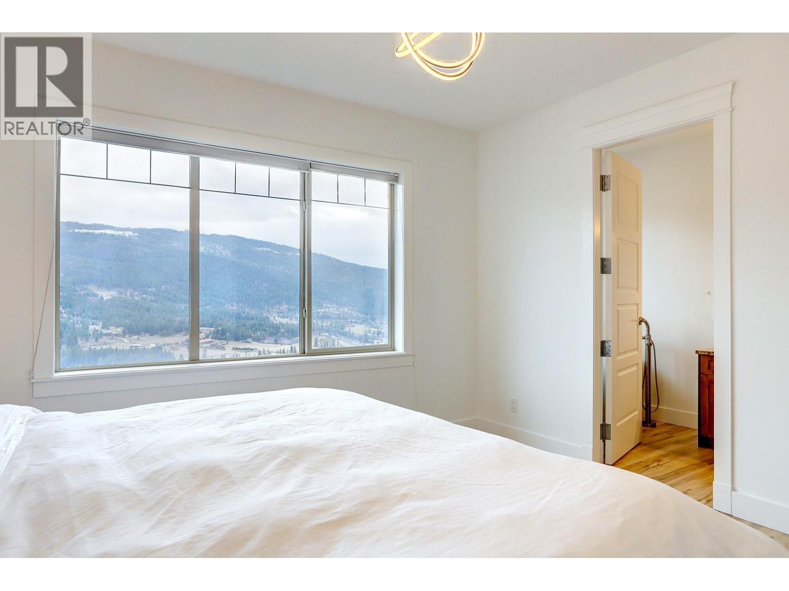 7313 Sunridge Road, Vernon