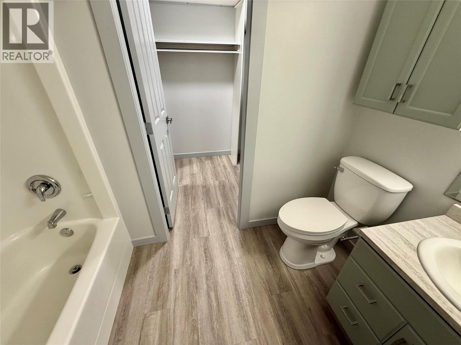 2210 Columbia Avenue Unit# 7, Castlegar