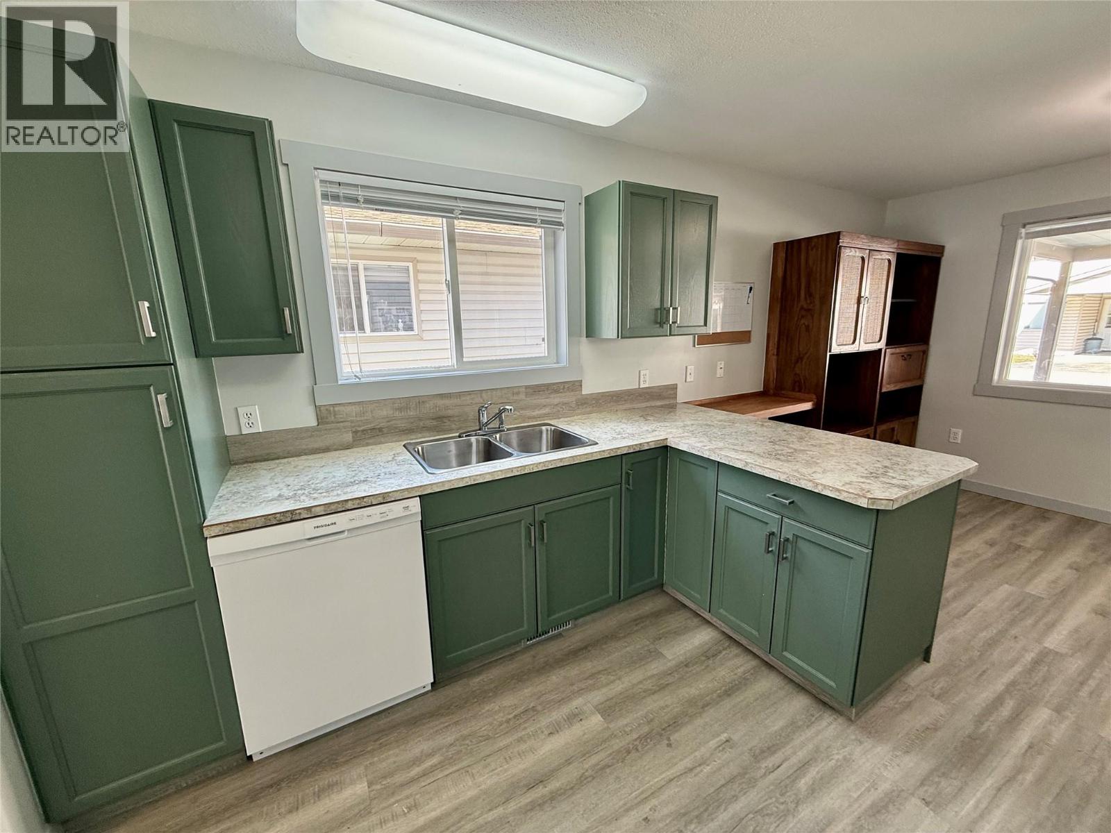 2210 Columbia Avenue Unit# 7, Castlegar