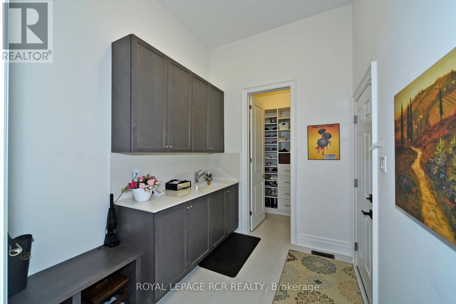 200 SILVER CREEK DRIVE - 9