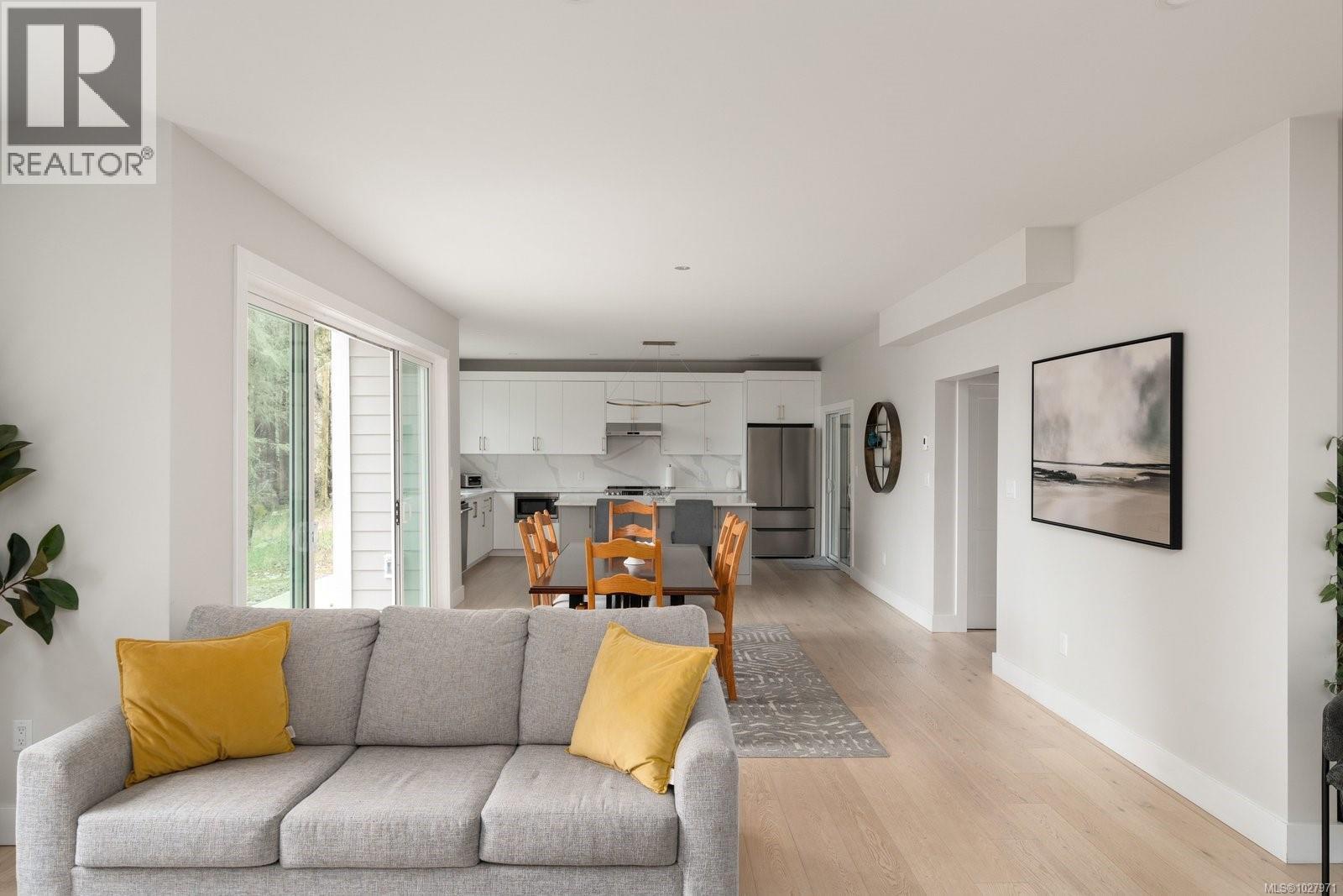 1155 Silver Spray Dr, Sooke