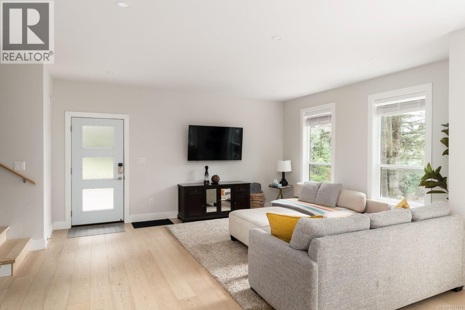 1155 Silver Spray Dr, Sooke