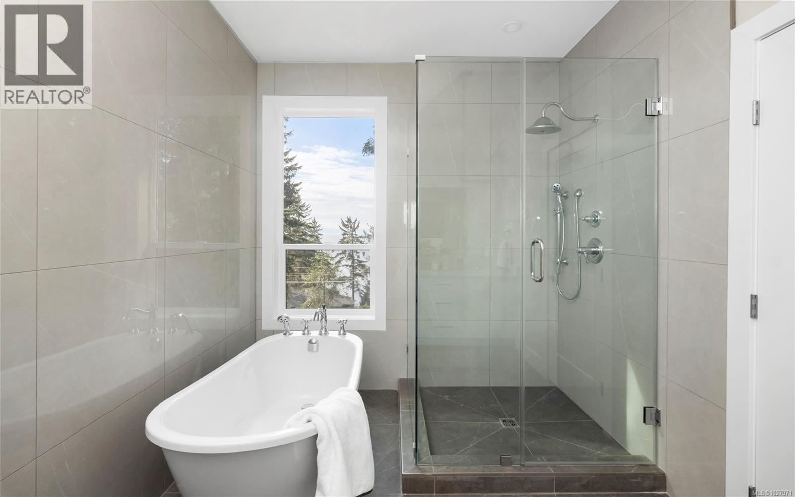 1155 Silver Spray Dr, Sooke