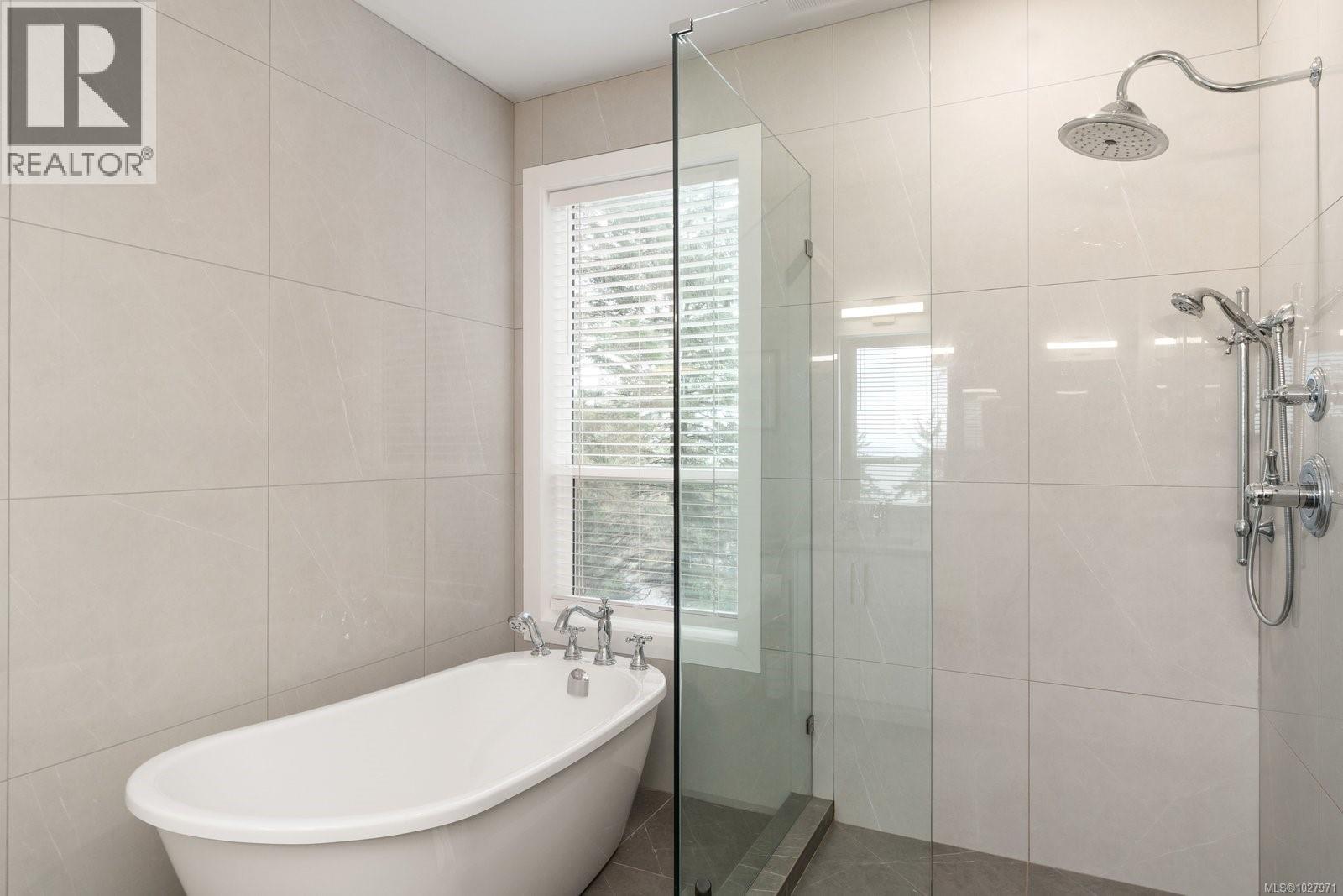 1155 Silver Spray Dr, Sooke